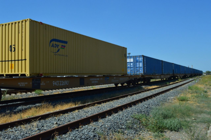 Azerbaijan Railways considers cooperating with German company in container transportation