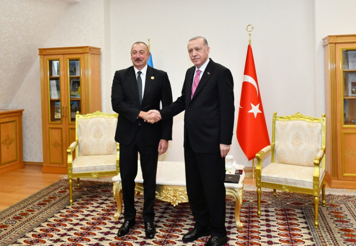     Erdogan  : "Se ha resuelto el problema de la construcción de ferrocarril y carretera a lo largo del Araz"  