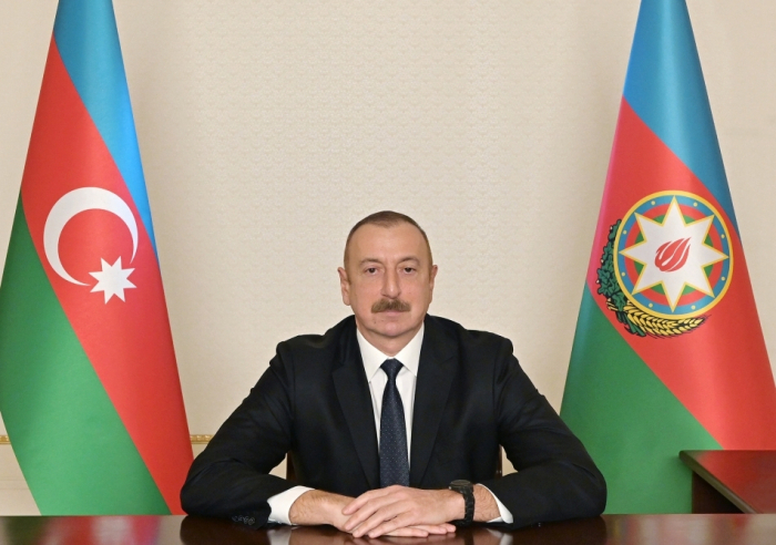  Le président Aliyev félicite les enfants azerbaïdjanais 