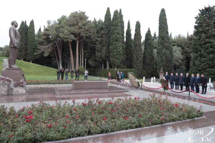 Participants of first meeting of Turkic Council prosecutors general pay respect to national leader Heydar Aliyev and Azerbaijani heroes
