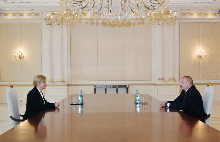   President Ilham Aliyev receives former Croatian president   