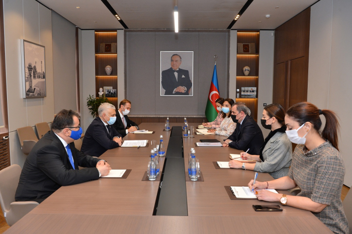 Azerbaijani FM meets EU