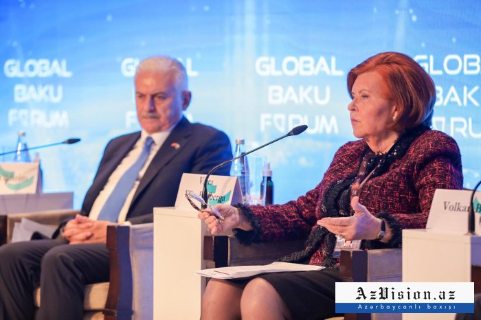    Latviyanın sabiq prezidenti Avropa İttifaqını tənqid etdi   