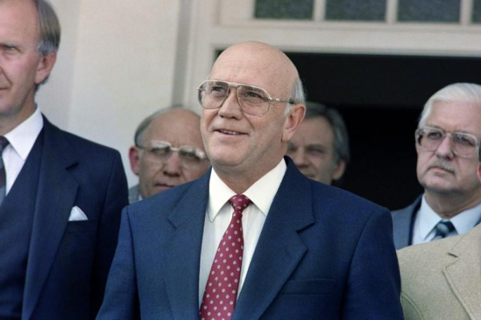 Décès de Frederik de Klerk, le dernier président blanc d’Afrique du Sud