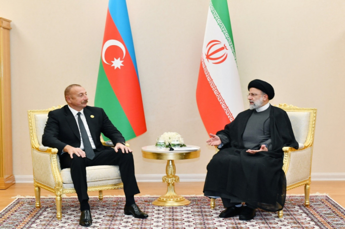  Téhéran salue la rencontre des présidents iranien et azerbaïdjanais à Achgabat  