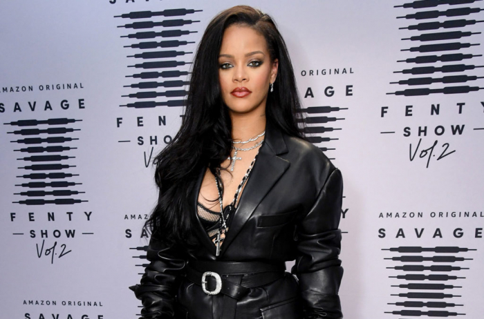 Rihannaya Barbadosun Milli Qəhrəmanı adı verilib  
