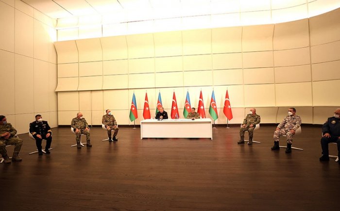 Azərbaycan və Türkiyə müdafiə nazirlərinin birgə mətbuat konfransı keçirilib
