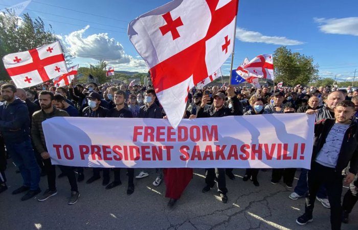 Saakaşvilinin tərəfdarları Tiflisdə dəstək aksiyası keçirir