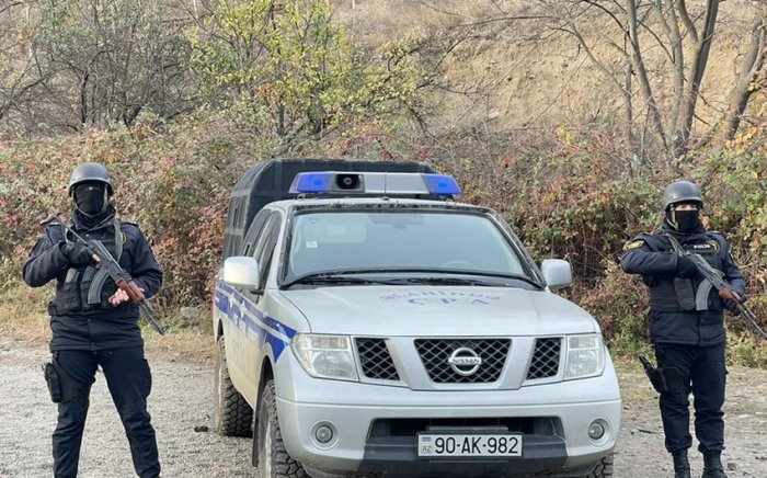  Azərbaycan polisi Gorus-Qafan yolunun keşiyində -  FOTOLAR  
