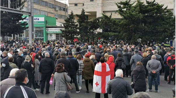 Tbilisidə Saakaşviliyə dəstək aksiyaları keçirilir