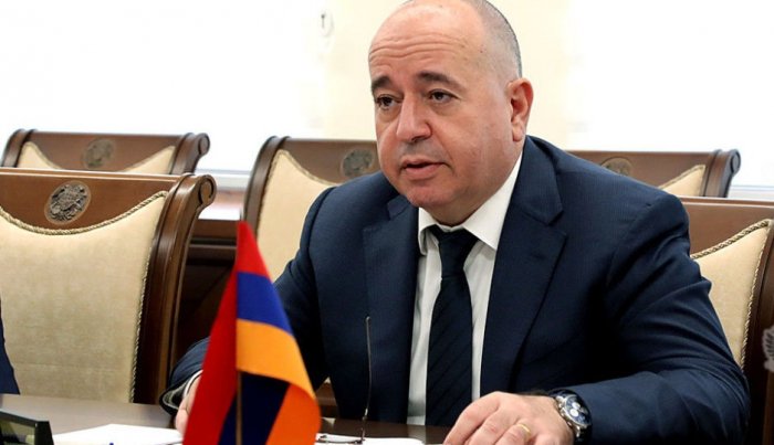  Ermənistanın müdafiə naziri Moskvaya gedib 