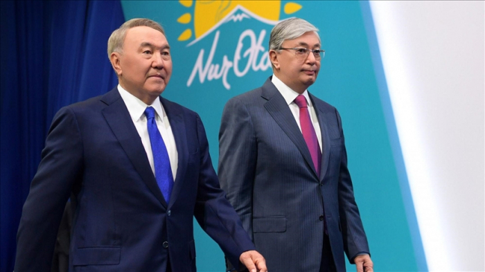  Nazarbayev hakim partiyanın sədrliyindən gedir  