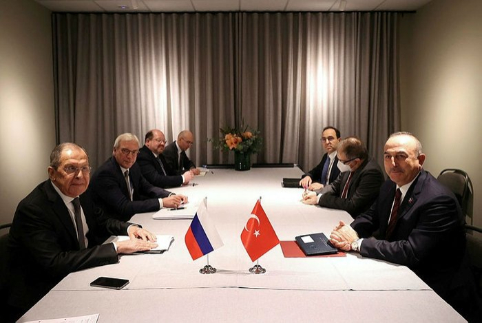   Cavusoglu et Lavrov ont discuté du Karabagh  