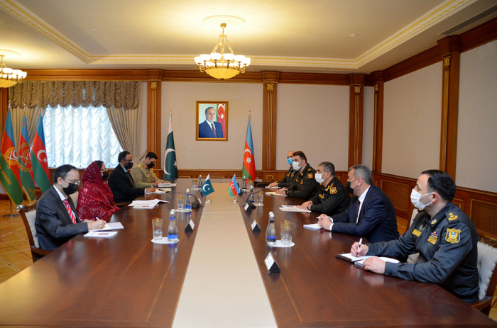   Azerbaijan and Pakistan discuss prospects for development of military cooperation  
 