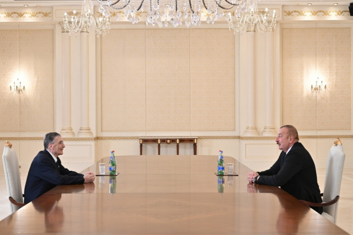   El presidente Ilham Aliyev recibió a Aziz Sanjar  