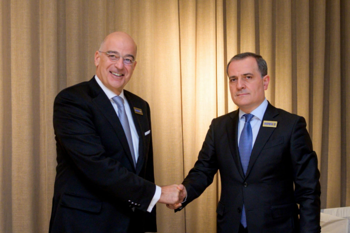   Azerbaiyán analiza las relaciones bilaterales con Grecia  