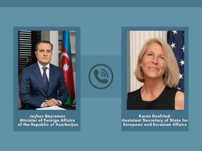 Aserbaidschanischer Außenminister und stellvertretende US-Außenministerin tauschen sich über die neueste Situation in der Region aus