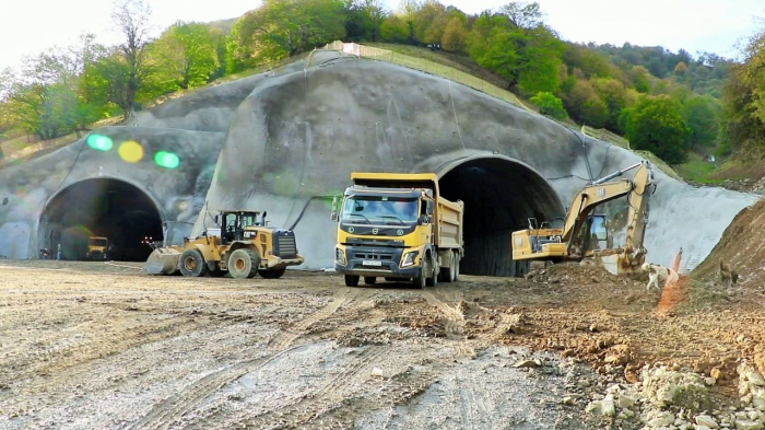 Azerbaijan discusses progress of tunnel road building between Goygol, liberated Kalbajar districts