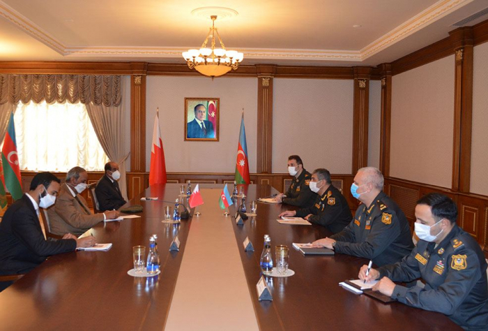 Azerbaijan, Bahrain discuss cooperation in military sphere
