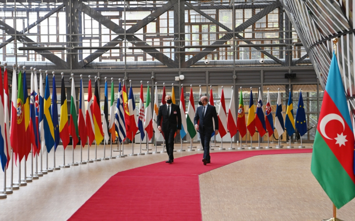   الرئيس إلهام علييف يلتقي رئيس مجلس الاتحاد الأوروبي في بروكسل  