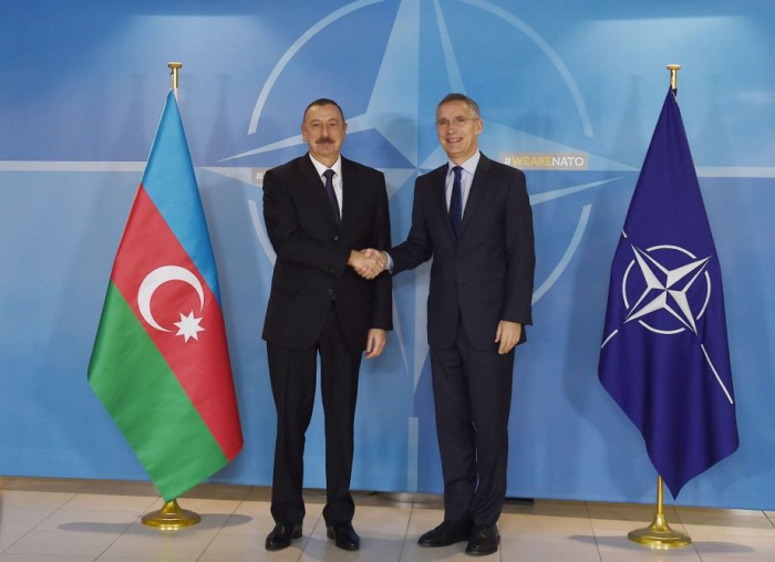   Präsident Ilham Aliyev trifft sich mit dem NATO-Generalsekretär  