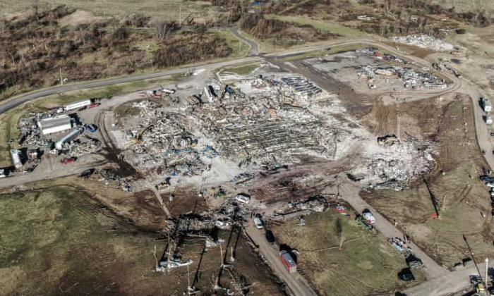 Death toll from US tornadoes exceeds 80