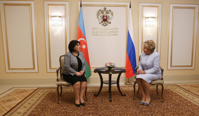   Gafarova y Matvienko abordaron la cooperación entre los parlamentos de Azerbaiyán y Rusia  