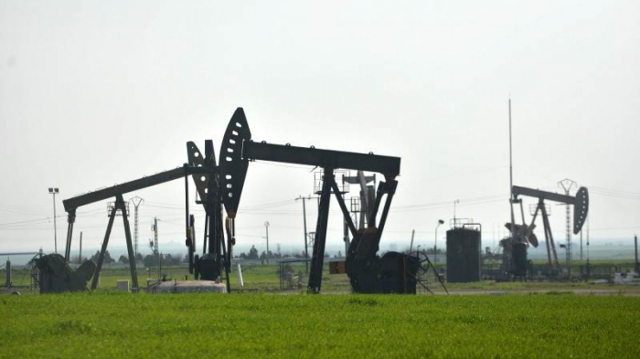 Oil prices drop on world markets 