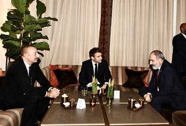   عقد لقاء غير رسمي بين رئيس أذربيجان ورئيس الوزراء الأرميني في بروكسل بمبادرة رئيس فرنسا  