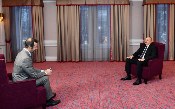  El presidente Ilham Aliyev concede una entrevista al periódico italiano "Il Sole 24 Ore" 