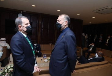   لقاء بين وزيري خارجية أذربيجان وإيران في اسلام اباد  