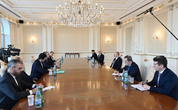   Ilham Aliyev recibió al canciller iraní  
