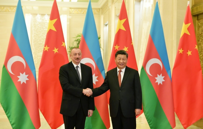   El líder chino felicitó a Ilham Aliyev  