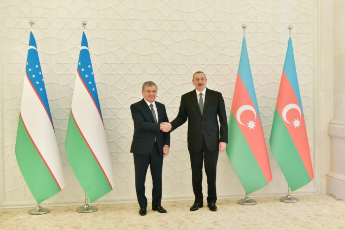     El presidente de Uzbekistán  :"Ilham Aliyev ha ganado un gran prestigio y confianza en la arena internacional"  