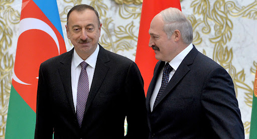     Lukashenko  :"Azerbaiyán se ha convertido en un estado fuerte que defiende sus intereses"  