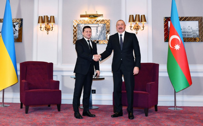   El presidente de Ucrania felicitó al líder de Azerbaiyán  