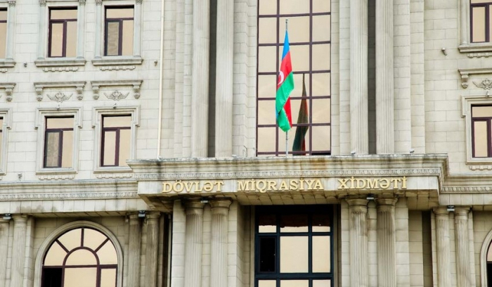 325 foreigners and stateless people obtain Azerbaijani citizenship