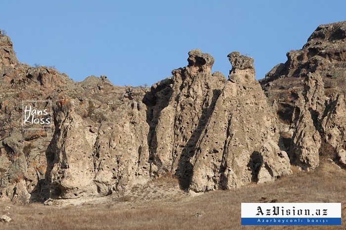 Magische Felsen von Latschin - FOTOS