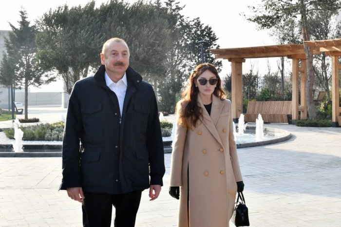  Prezident və birinci xanım Nizami Gəncəvi parkında -  FOTOLAR    