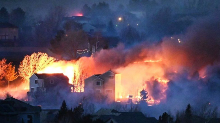 Colorado wildfires: Tens of thousands evacuated as blazes spread