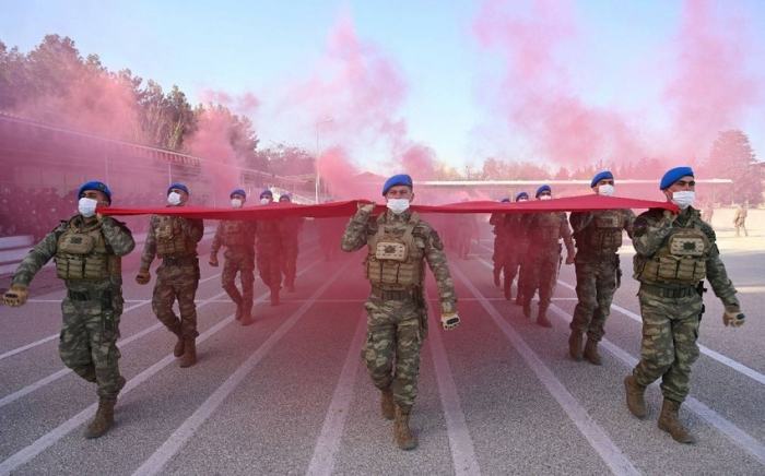 El siguiente grupo de nuestros militares completa un curso de comando