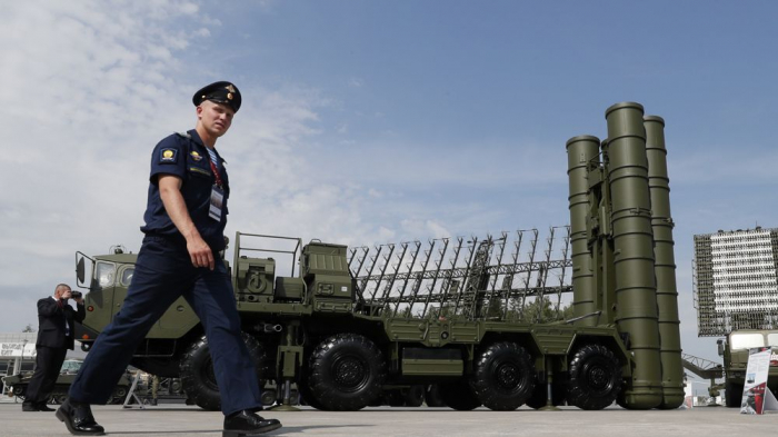 Moscou commence la livraison de son système de défense S-400 à l