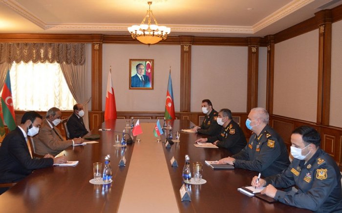Zakir Həsənov Bəhreyn Müdafiə Qüvvələrinin Baş Komandanı ilə görüşüb