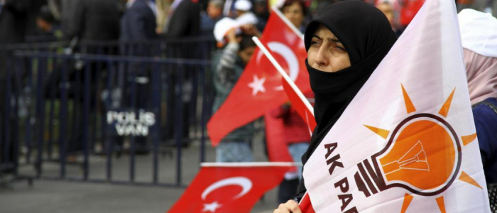 Le partie au pouvoir en Turquie lance un appel à l