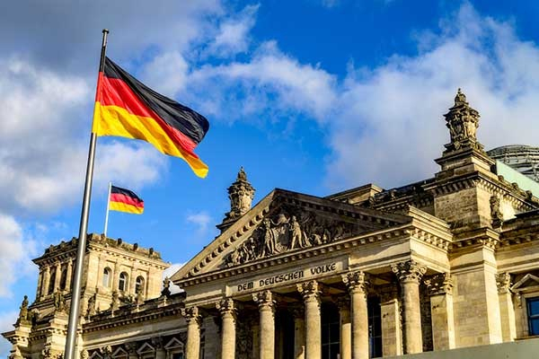 Almaniyada gələcək hökumətin üzvləri koalisiya sazişi imzalayıblar