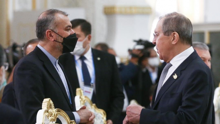 Lavrov iranlı həmkarı ilə regional məsələləri müzakirə edib
