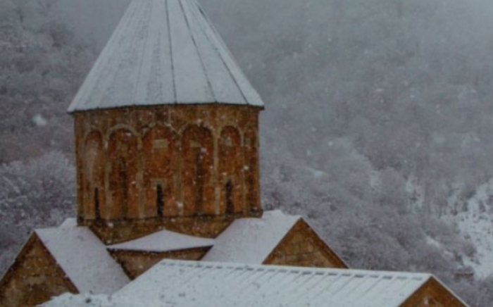    Reza Deqati    Xudavəng monastırının    fotoşəkillərini paylaşıb   