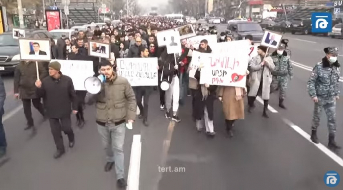    İrəvanda etiraz aksiyası keçirilir-   CANLI      