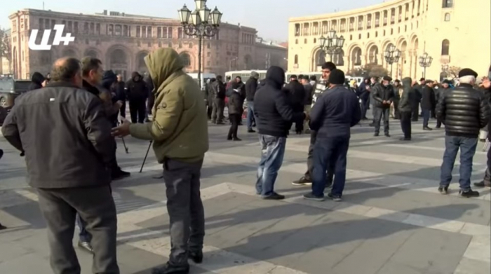   Armenier protestieren in Khankendi -   LIVE    