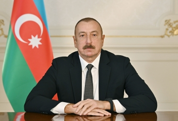   الرئيس إلهام علييف يوجه نداء بمناسبة يوم تضامن أذربيجانيي العالم وعيد رأس السنة  
